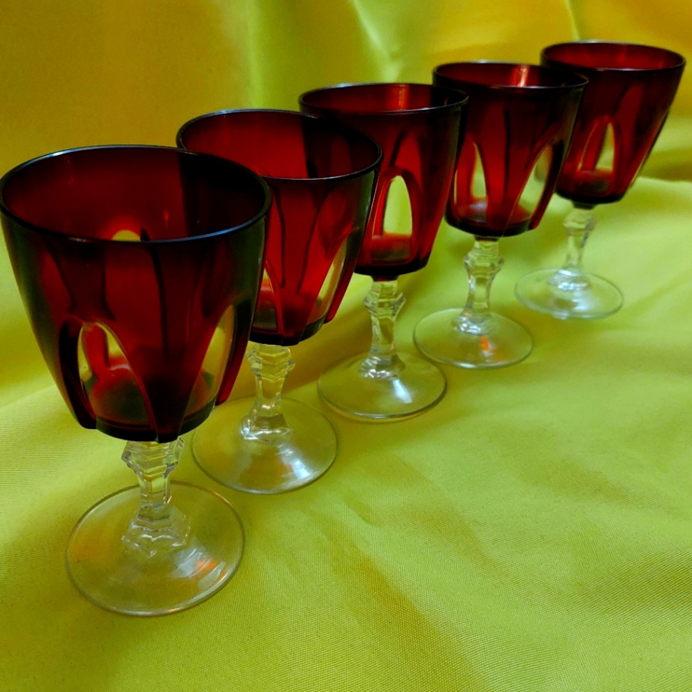 Set 5 Luminarc Arcoroc Cristal d’Arques Cordial wine glasses + 4 France Vintage